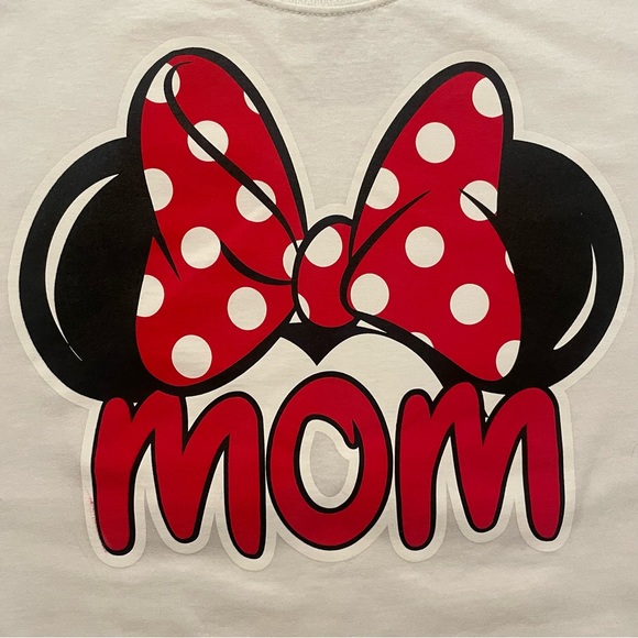 NWT Disney Family Collection White Minnie Mouse Mom Short Sleeve T-Shirt size M - Picture 2 of 12